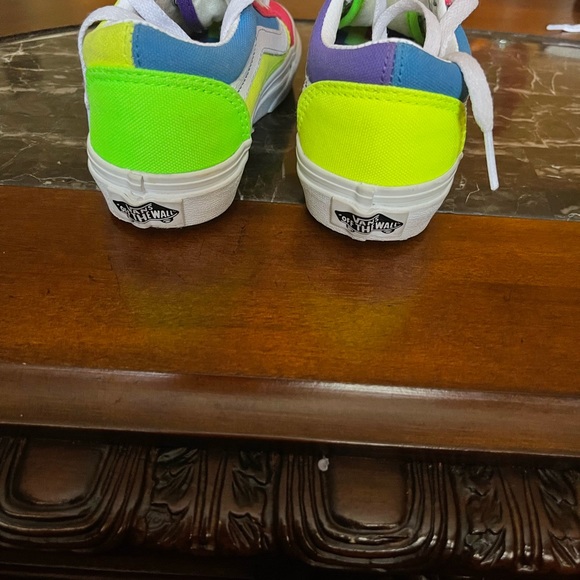 Colorful Vans - Picture 3 of 4